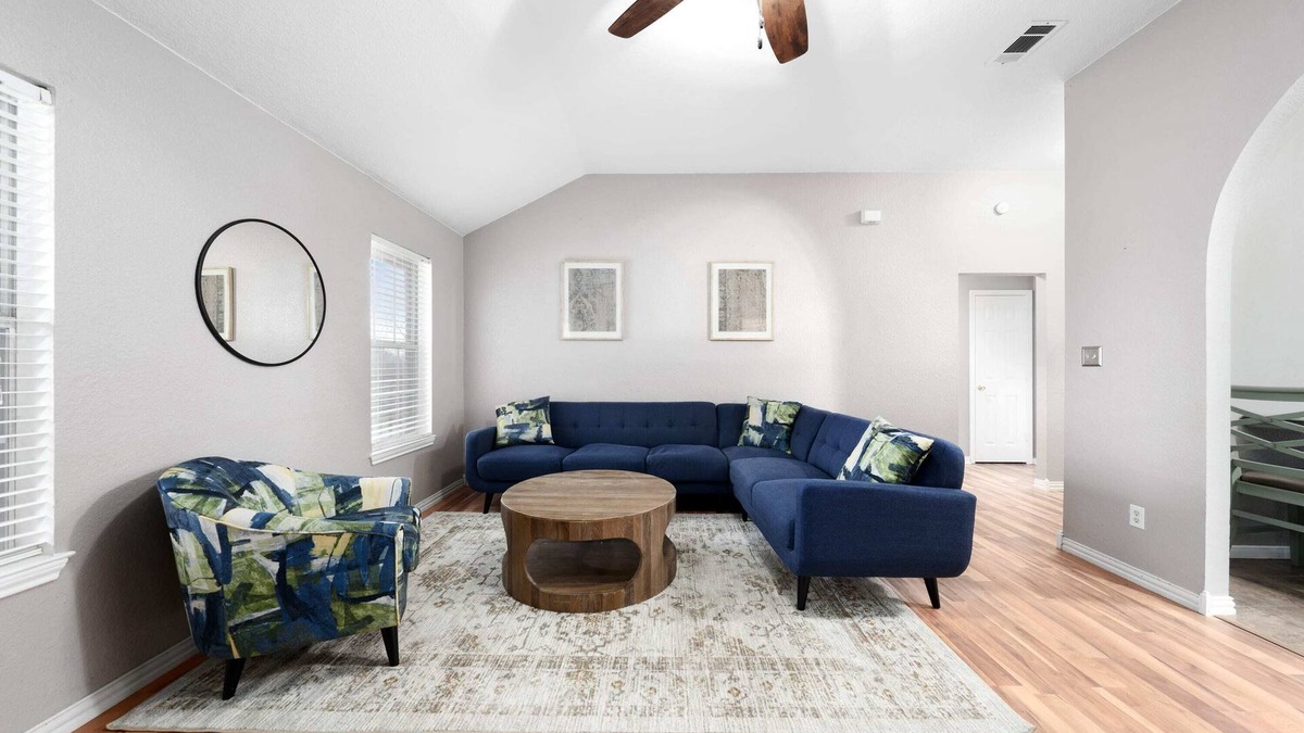 Killeen House | Jim Ave Inn Summary: