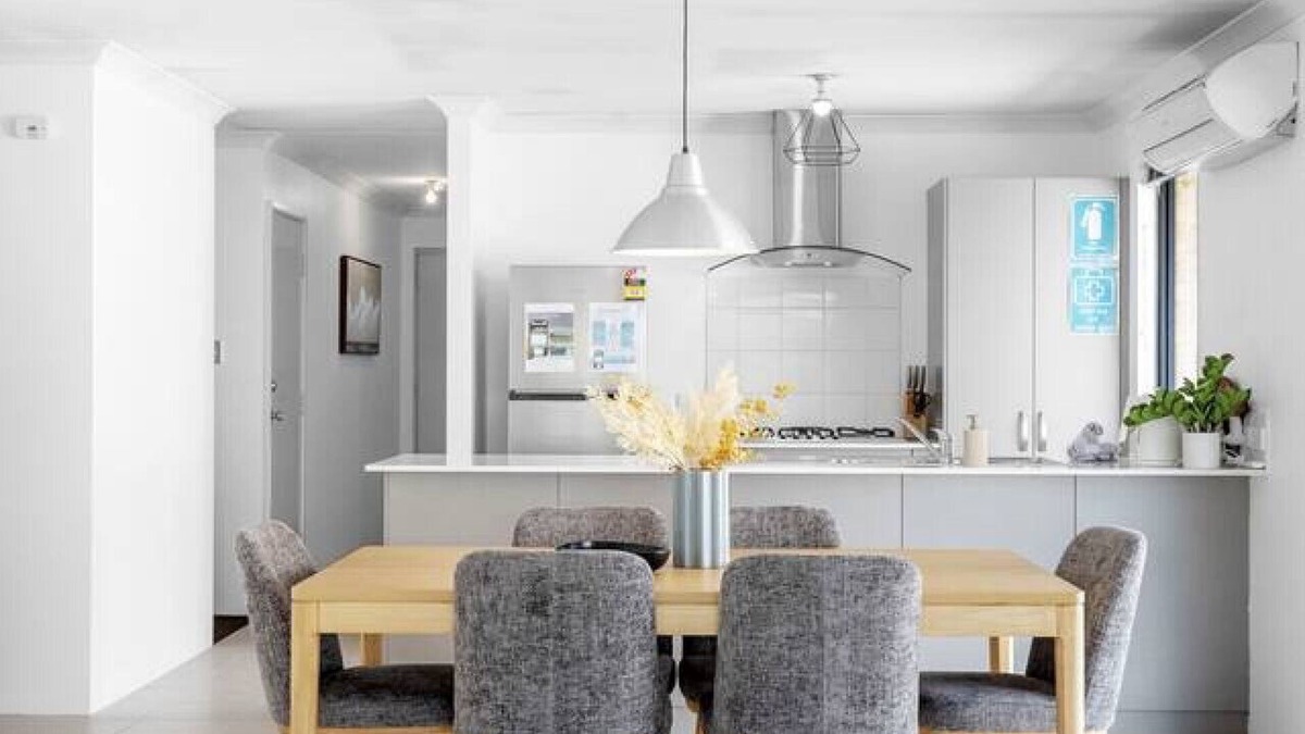 Butler House | Jindee Beach 2km away | Magical memories in Butler