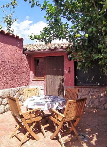 Castillo de Bayuela Apartment | Jinoba25