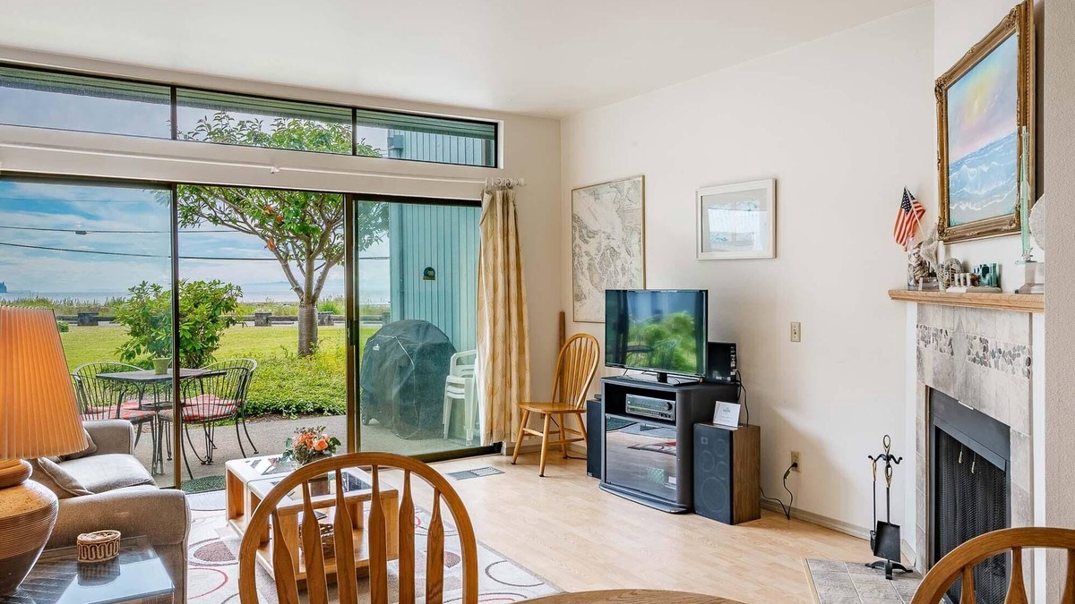 Birch Bay Condo | JL 1107: Sunsets at their Finest in this Lovely 2 bedroom, Water view!