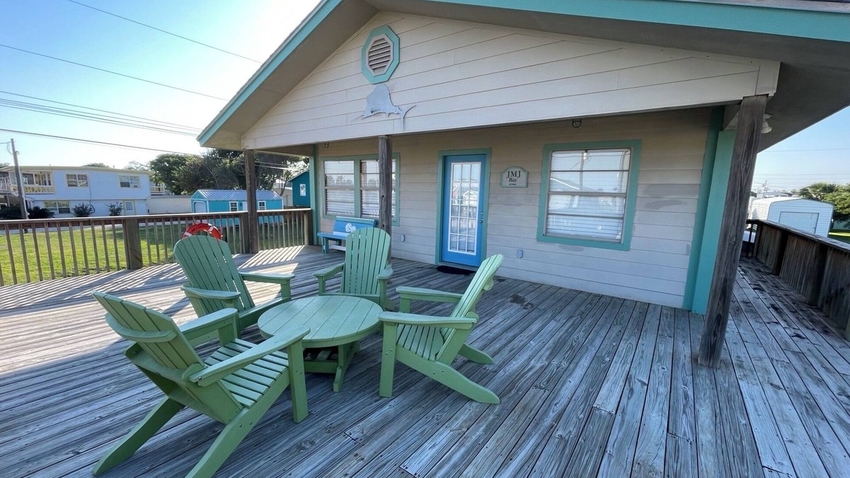 Port O Connor House | JMJ BAY is Close to Beach in POC Charming Family Retreat