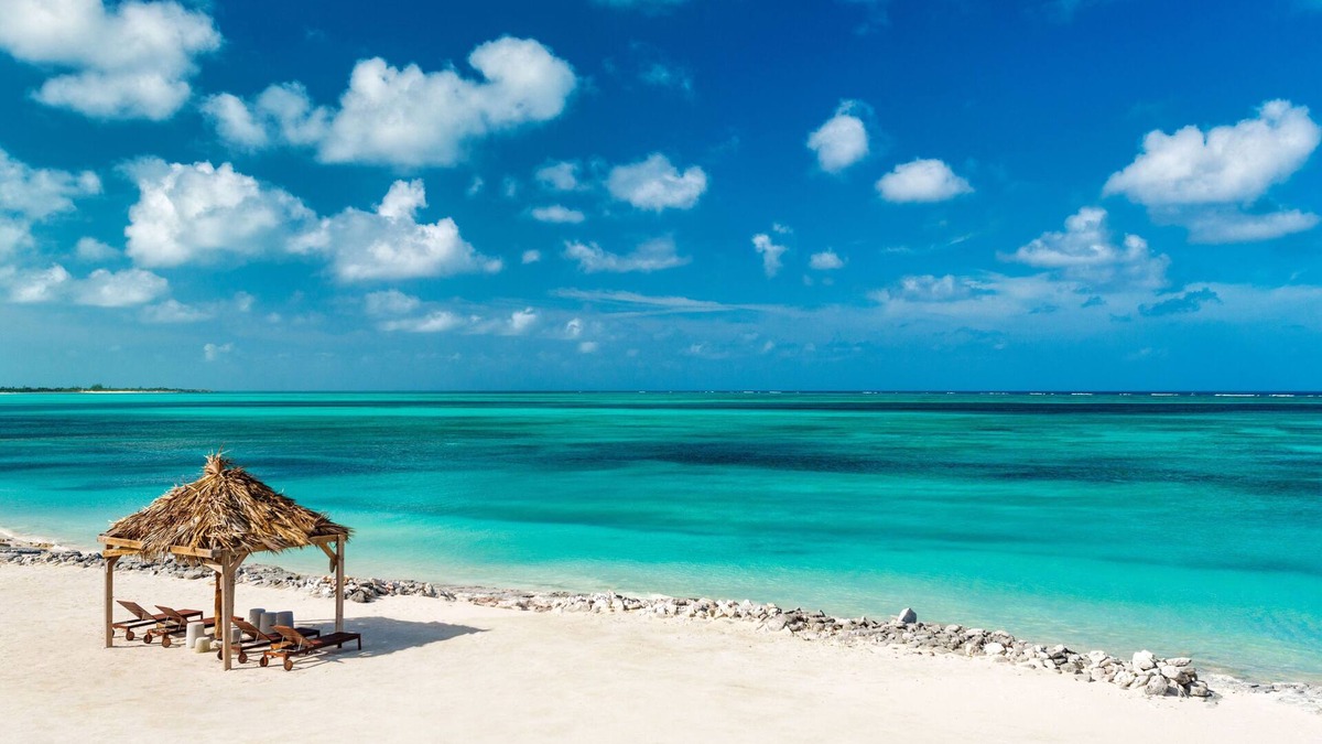 Sandy Point Villa | Jodo Estate Guest Villa - Sandy Point -Private Estate - Huge Beachfront