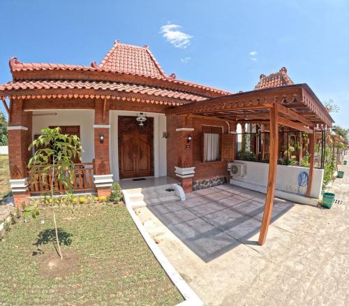 Klaten House | Joglo Prambanan Syariah