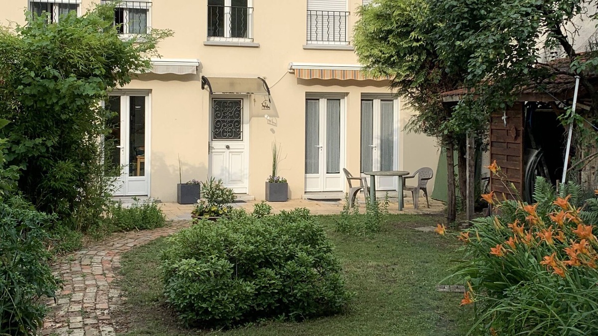 Petit-Colombes Apartment | John homestay close Paris at Colombes