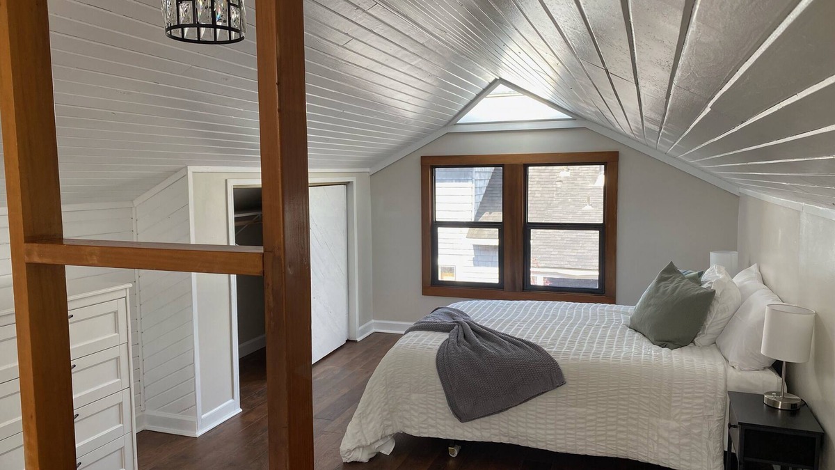 Lair Hill House | John's Landing Updated Bungalow