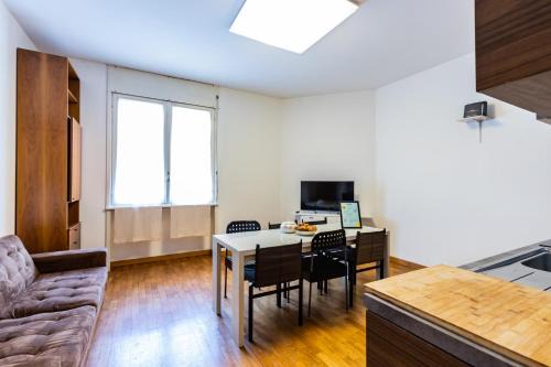 Como Apartment | JOIVY Apartments by the lake