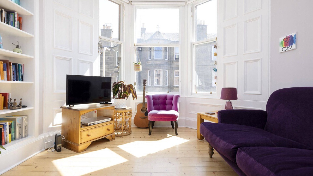 Morningside Apartment | JOIVY Gorgeous 1-bed flat with a shared garden