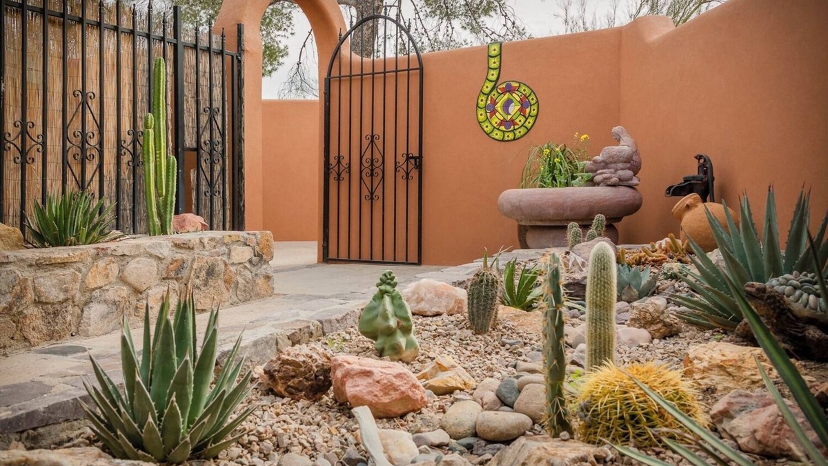 Tucson House | Jojoba House at Desert Rose Ranch Near Saguaro National Park West - New Listing