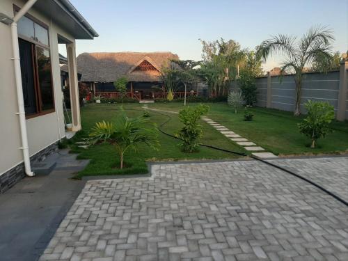 Dar es Salaam Hotel | Joleen Safari Park