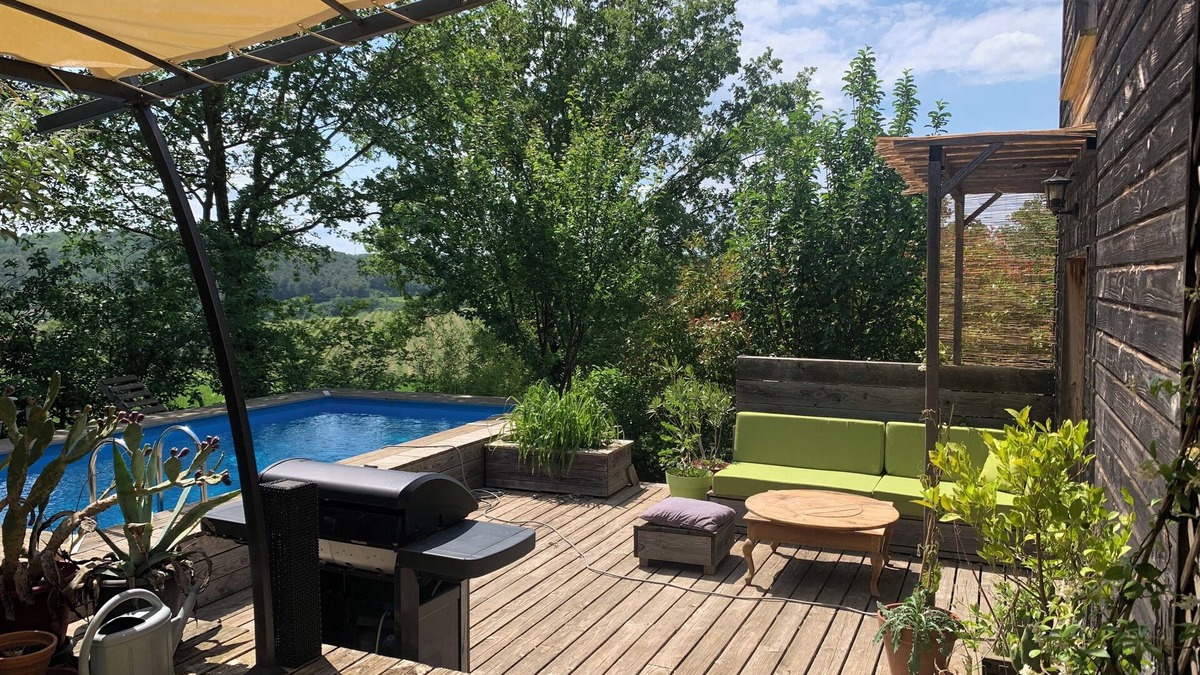 Saint-Cesaire-de-Gauzignan House | Jolie Maison en Bois Avec Piscine