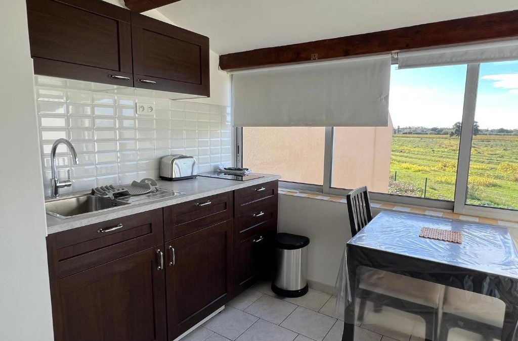 Les Bormettes Apartment | Joli studio très clair à proximité mer pour 3 personnes
