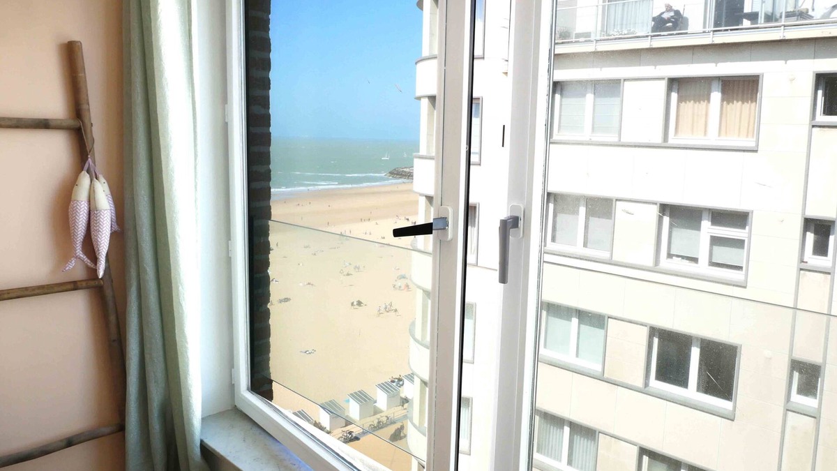 Konterdam Apartment | Joli Studio vue sur Mer, Bord de Plage de Ostende Refait à Neuf Cosy et Tendance