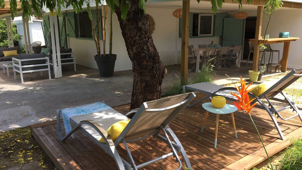 St Gilles-les-Bains Villa | Jolie CASE CREOLE, LAGON à pied, JARDIN