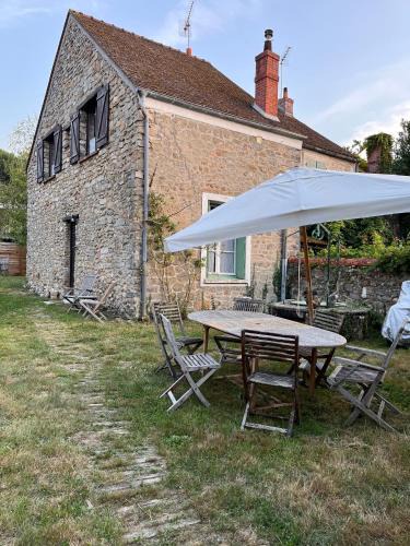 Janville-sur-Juine House | Jolie maison avec jardin, forêt, 45 min de Paris