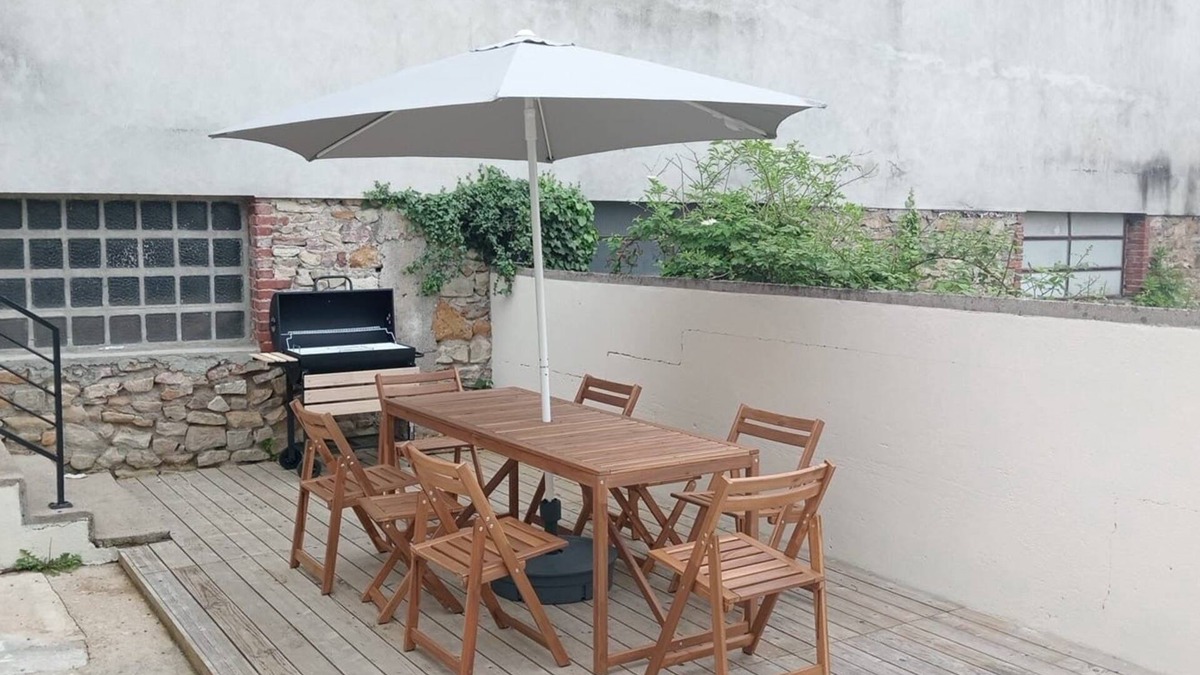 Vierzon House | Jolie Maison Avec Petit Jardin à Louer Proche de la Gare de Vierzon