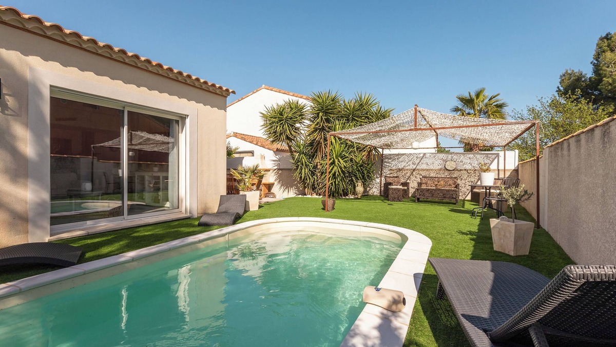 Florensac House | Jolie Villa Très Avec Piscine a 15 Minute de la mer (marseillan .cap D'agde
