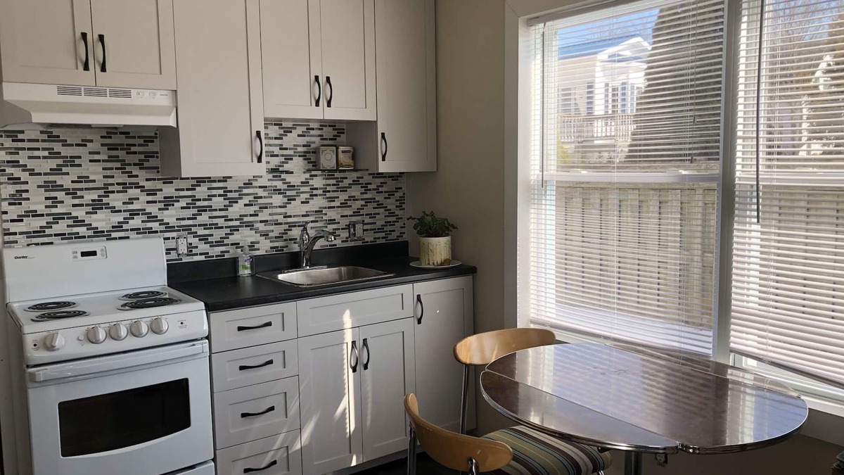 St. Andrews Apartment | Jolly Whales! New, kitchenette, soaker tub, handicap shower, separate entrance.