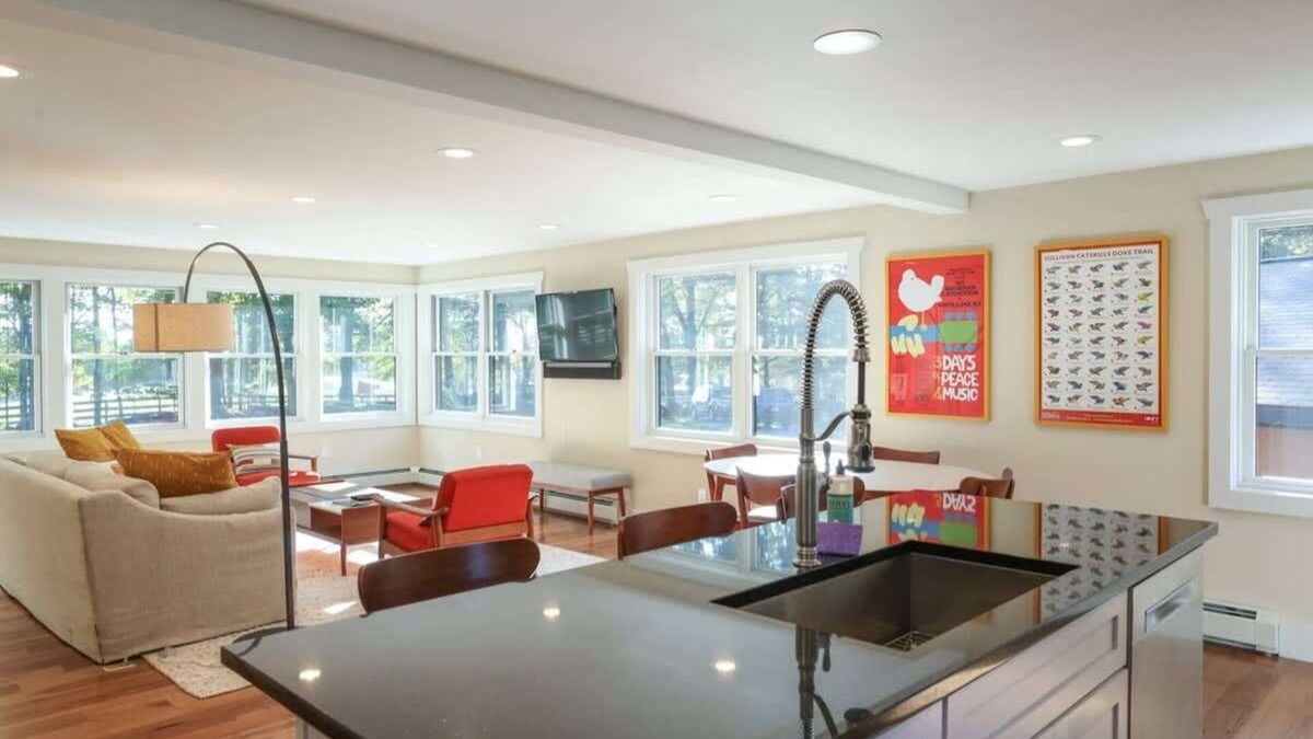 Jeffersonville House | Journeys End - Bright & Airy near Livingston Manor