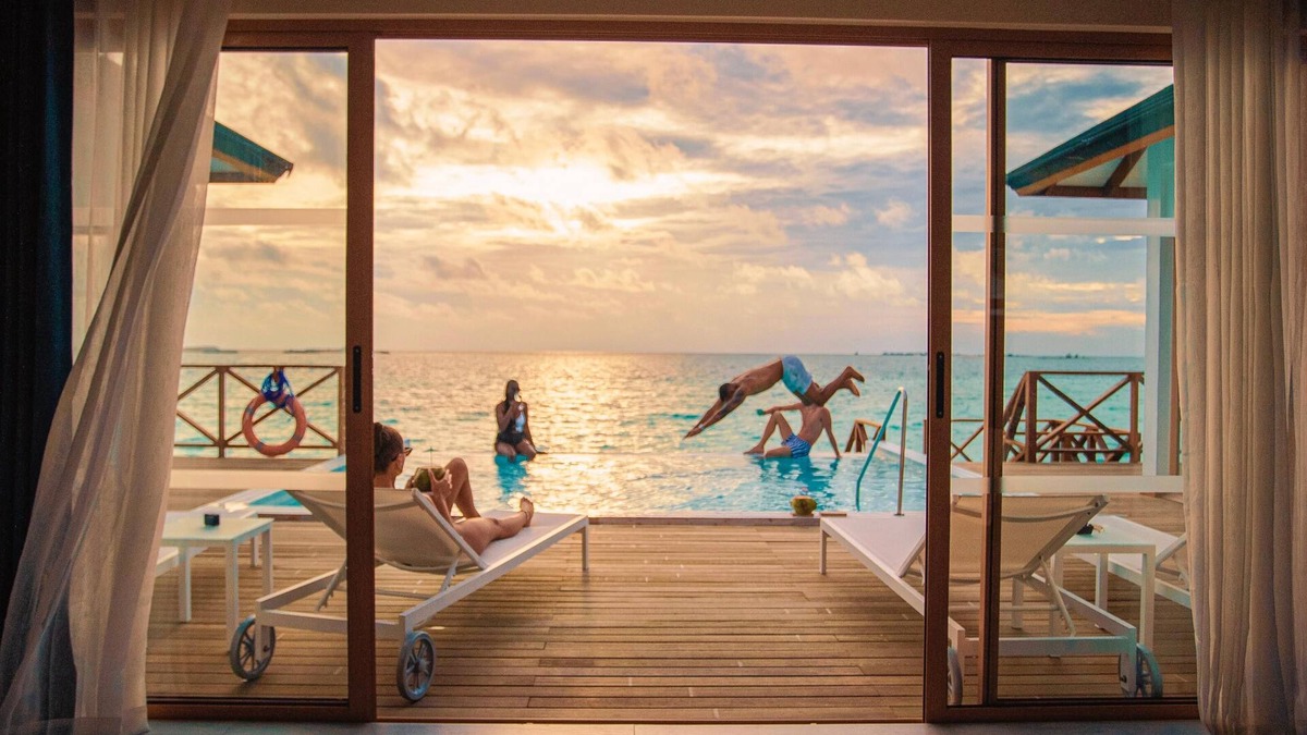 Male Hotel | Joy Island