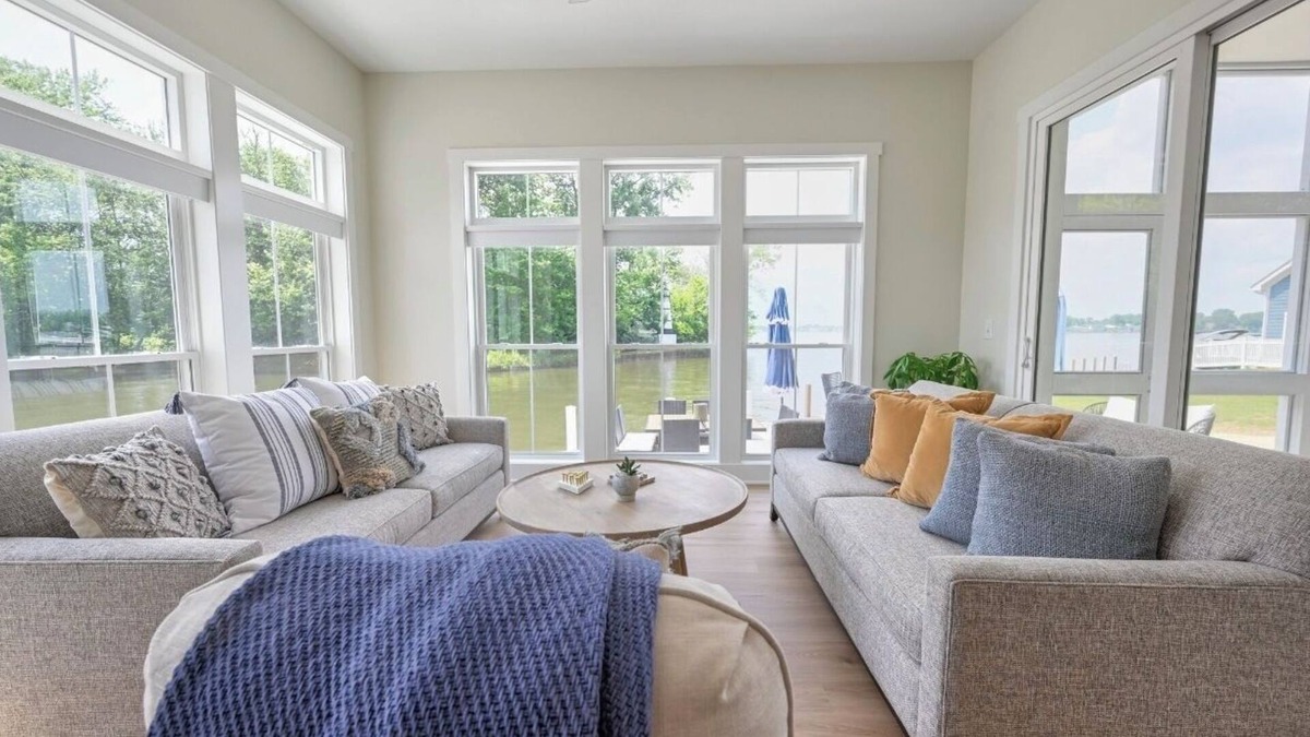 Summit Station House | Joyful Haven at Buckeye Lake Walk to Winery + Beach Sleeps 14