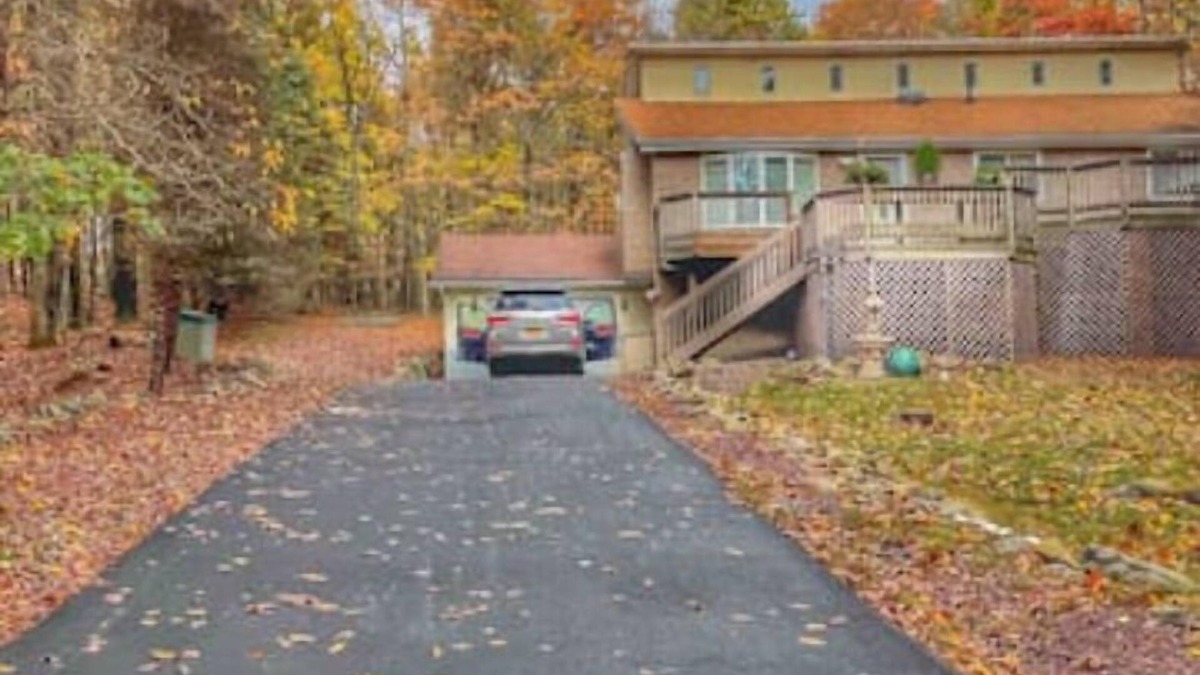 Albrightsville House | Joyful Townhouse with 3 bedrooms and 2 playrooms