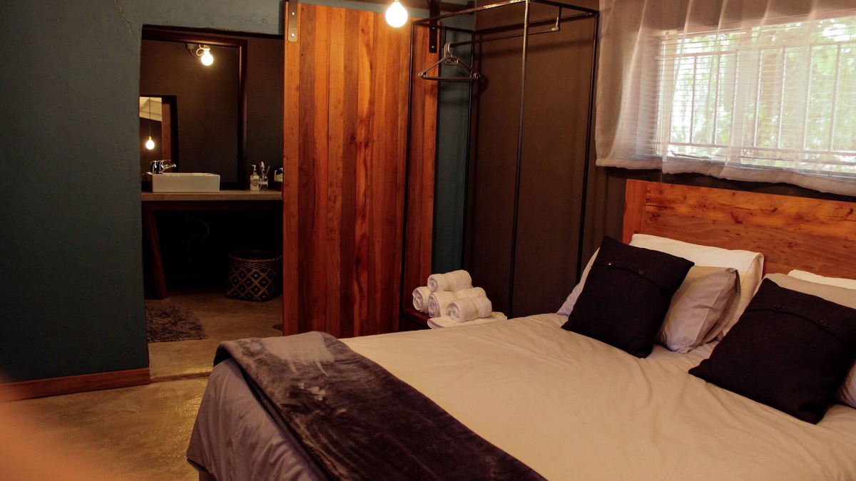 Northcliff Cottage | Jozi Private Cottage