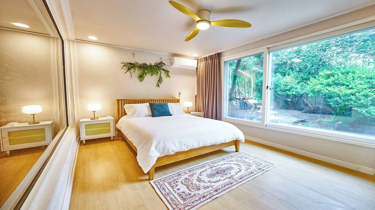 Jongno House | JT Tailored Service Home near Hyehwa Station