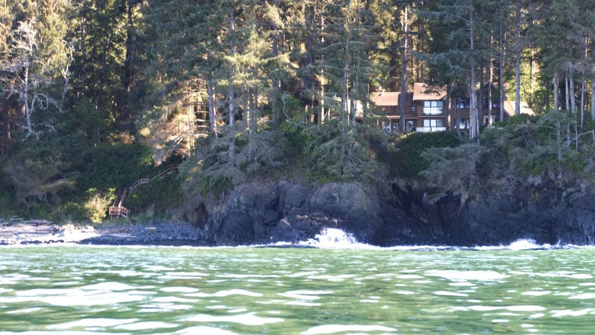 Juan de Fuca Electoral Area House | Juan de Fuca Beach House