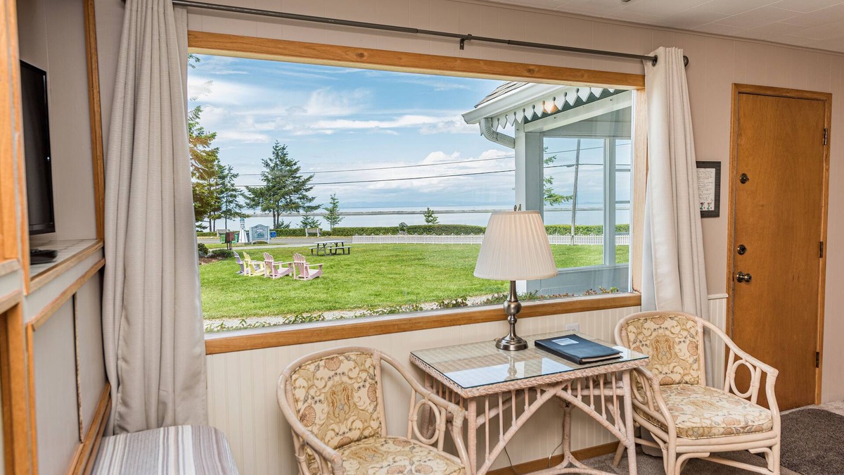 Sequim Hotel | Juan de Fuca Waterfront Hotel & Cottages