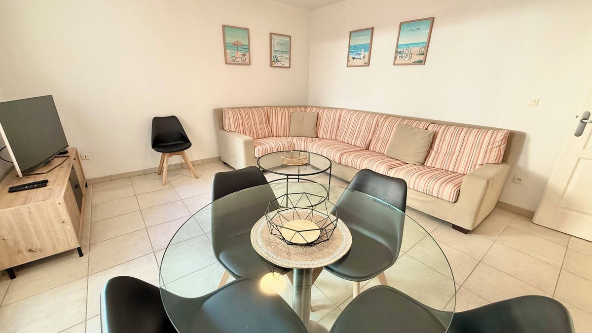 Juan-les-Pins Condo | JUAN LES PINS - 2 people - Close to beaches and shops