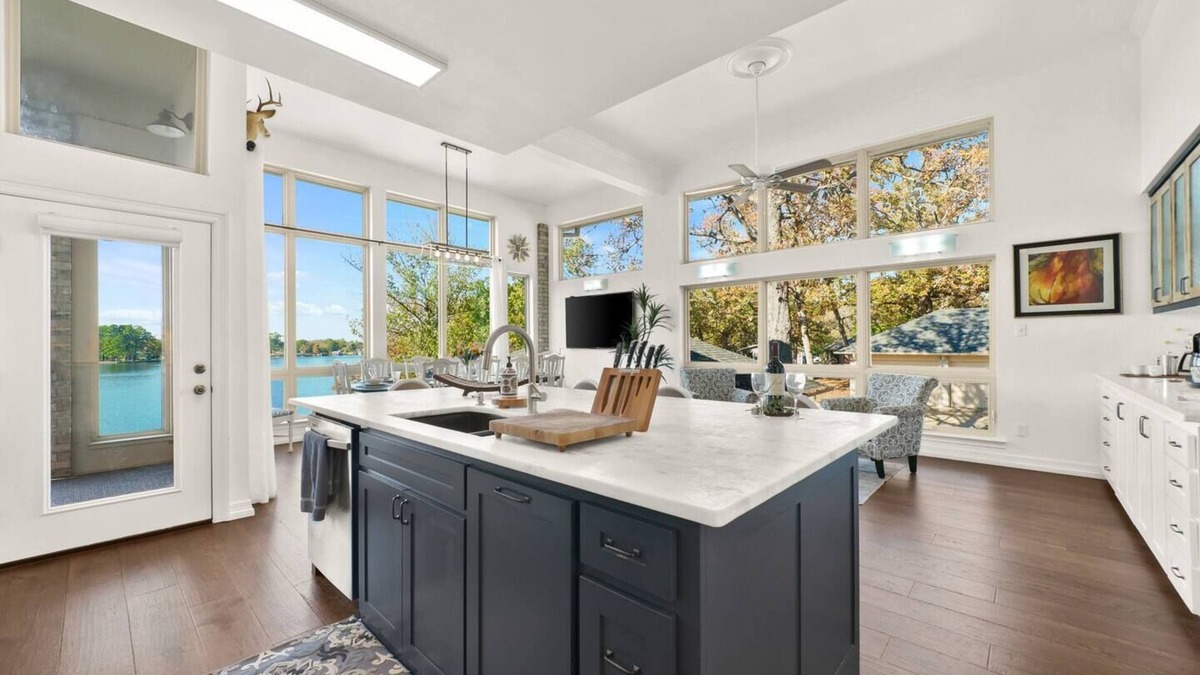 Dogwood House | Jubenvilla at the Lake-5BD & 6BA