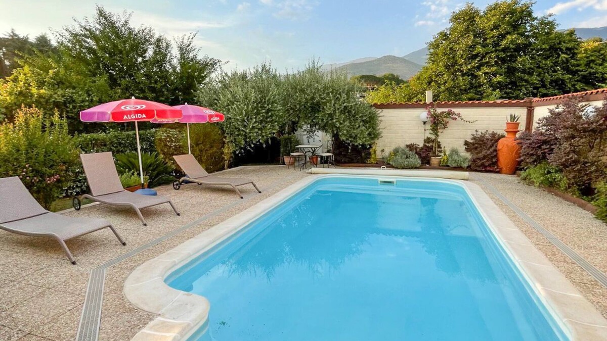 Sezze Villa | JUBILEE YEAR. South Rome. 3 bed Villa. Heated pool, air cond, mountain view.