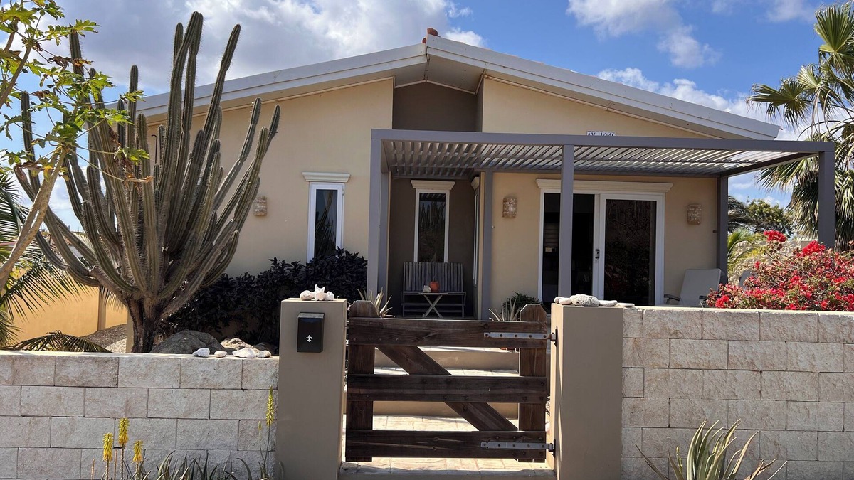 Alto Vista House | Jucasa Ocean Breeze