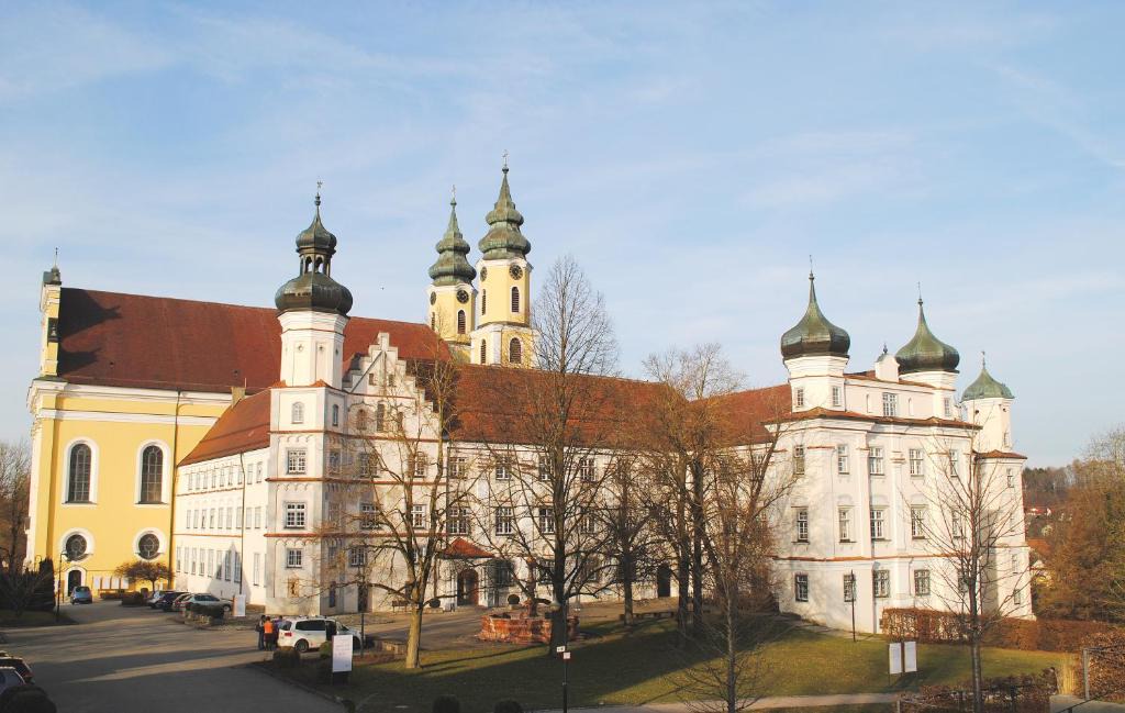 Rot an der Rot Hotel | Jugendhaus St. Norbert