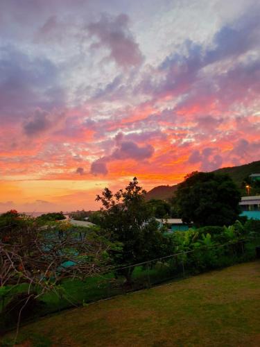Laborie House | Juju's Cottage with magnificent views