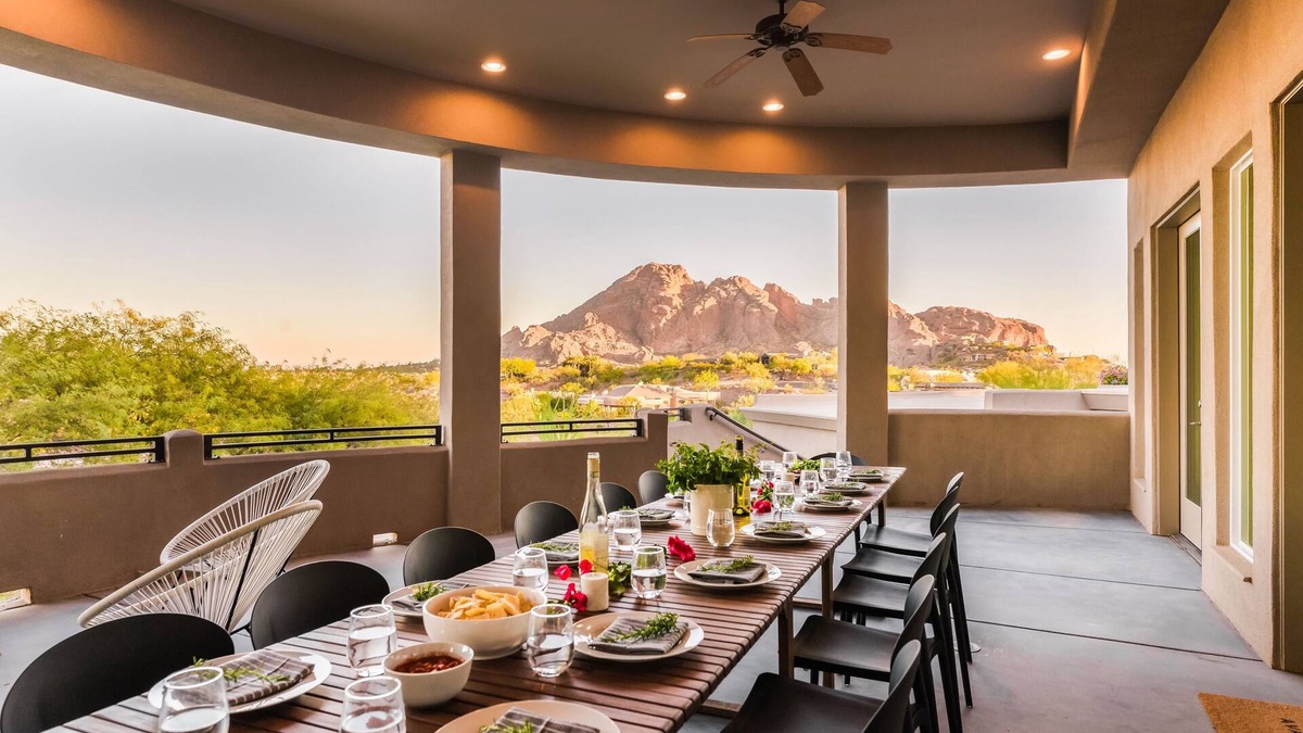 Paradise Valley Villa | Julep by AvantStay | Stylish 9 BR Estate w/Mid-Century Modern Decor