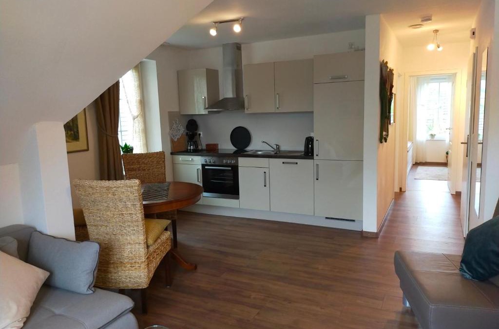 Luetetsburg Apartment | Julia