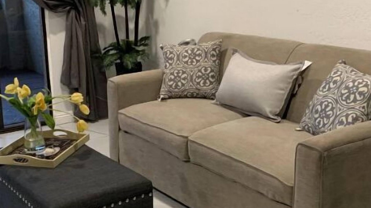 Inner Circle House | JULIE'S PLACE