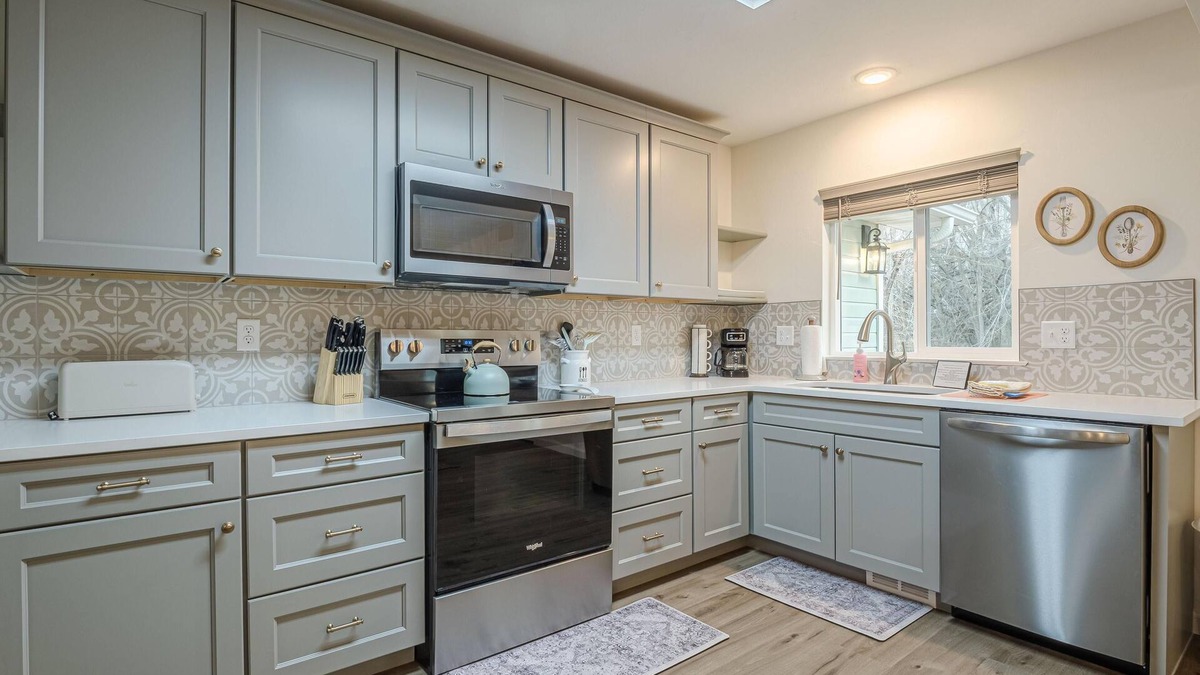 Grand Junction House | Juliet Getaway: Stylish Family Retreat Near Downtown