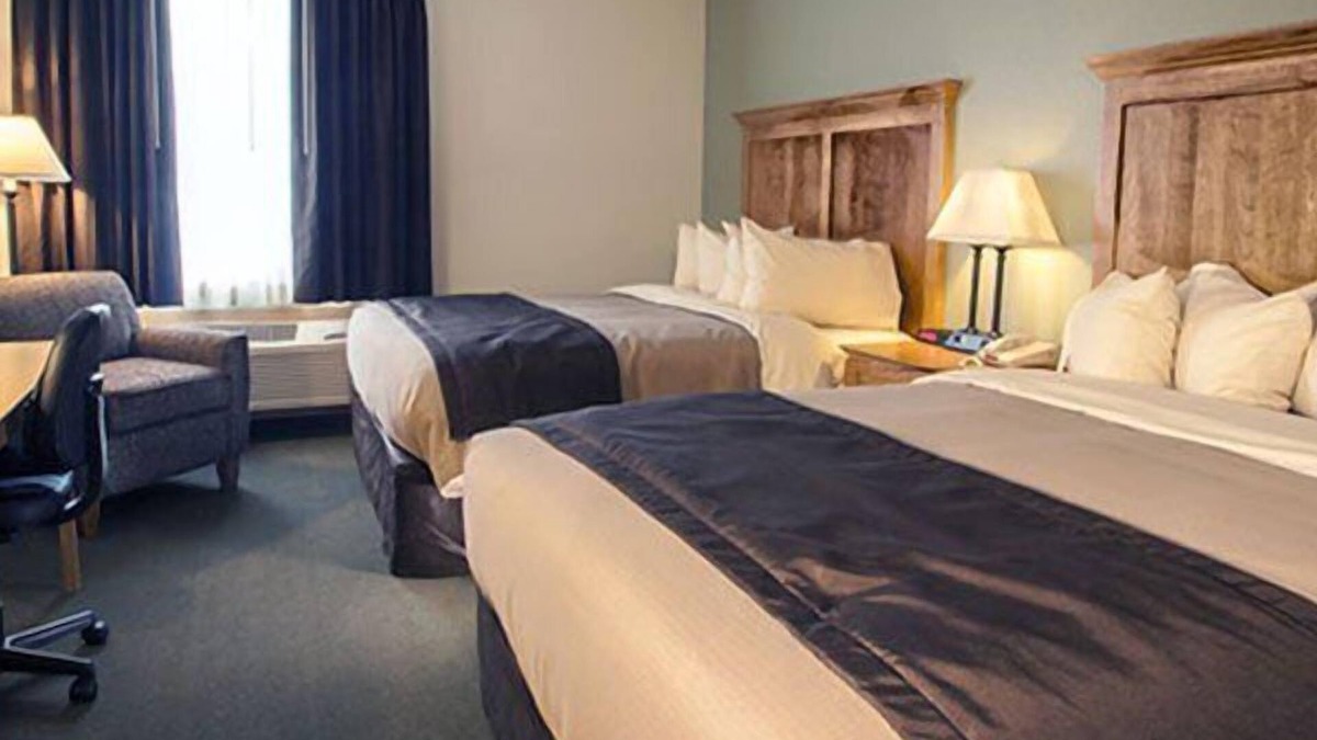 Babbitt Hotel | Junction Inn Suites & Conference Center