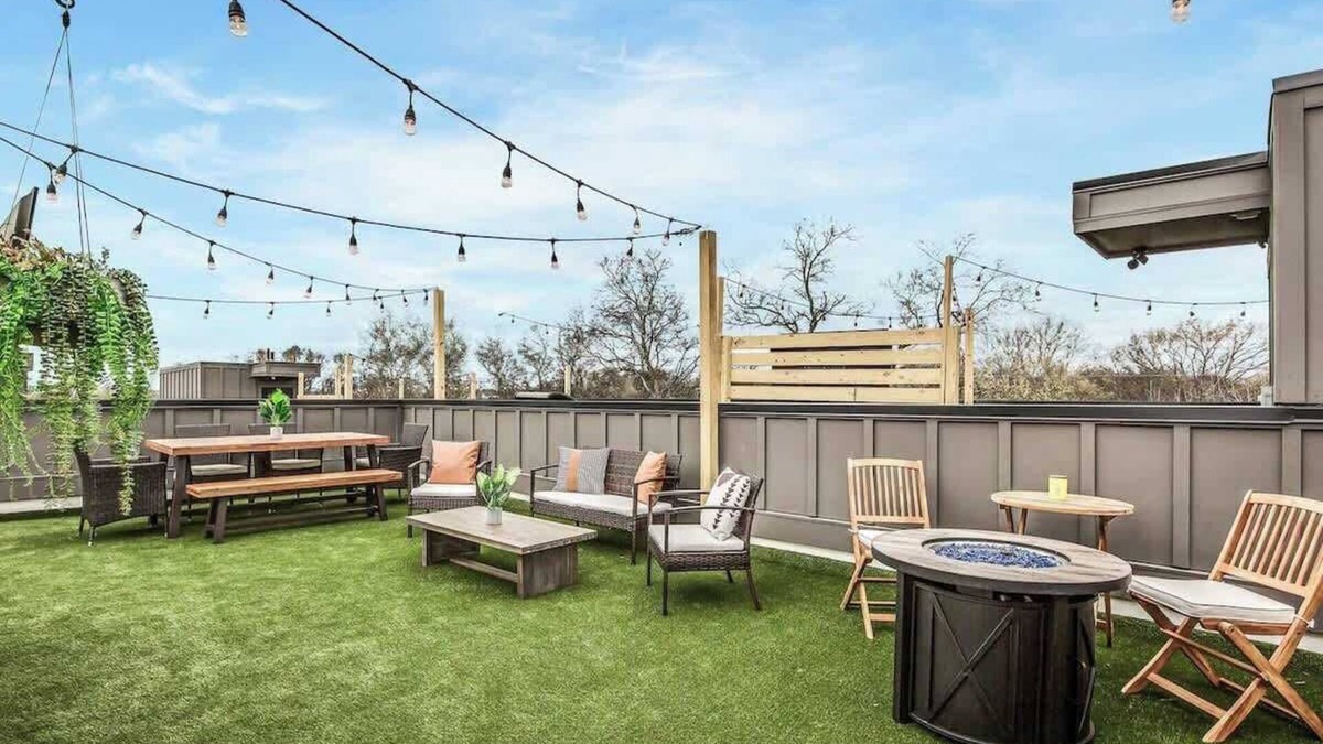 Cleveland Park House | June's Nash Home,Rooftop Patio-4 Miles to Broadway