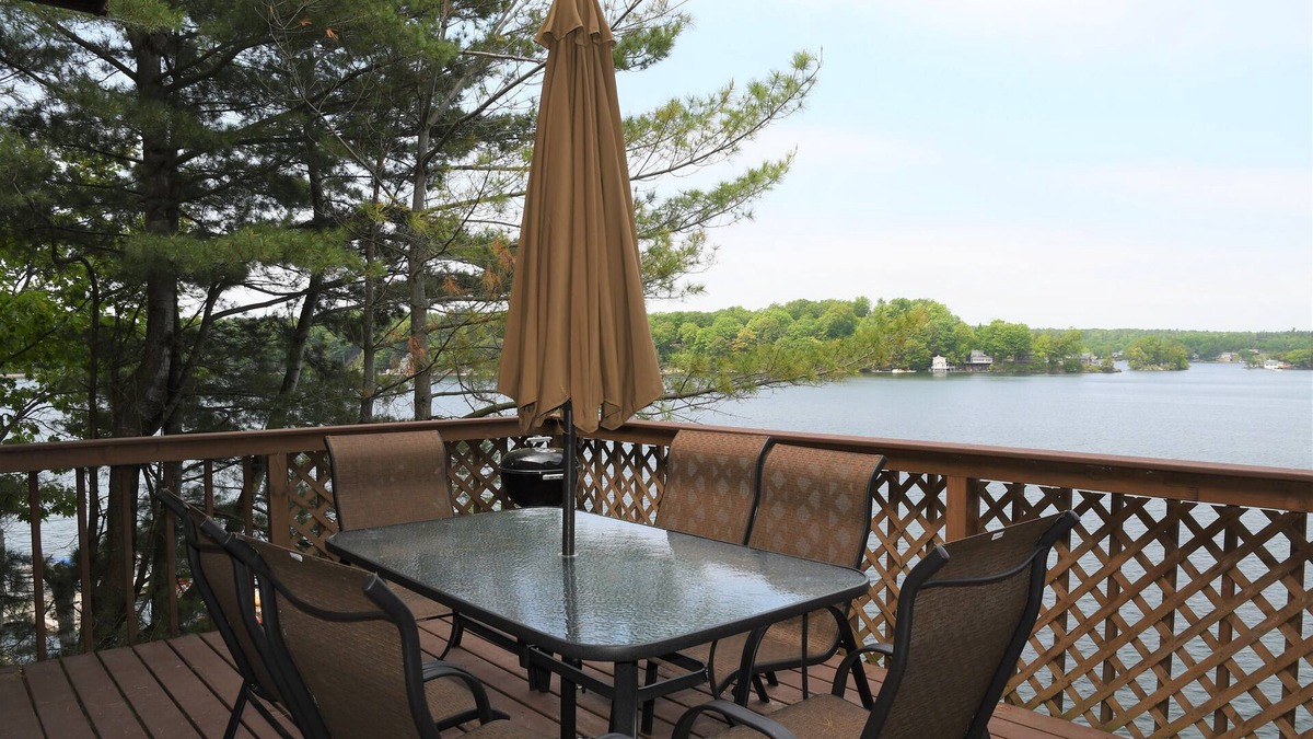 Wellesley Island House | June, Sept & Oct. Rentals 1000 Islands, Lake of the Isles, Wellesley Island