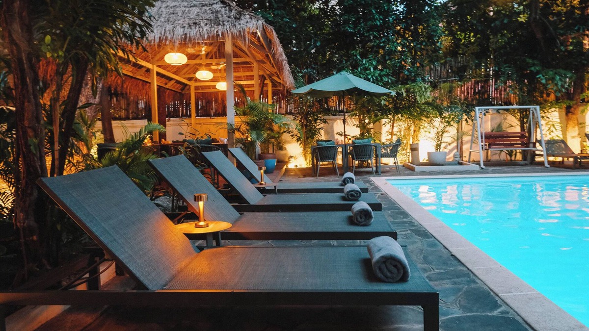 Daun Penh Hotel | Jungle Addition