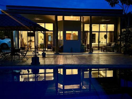 Manuel Antonio House | Jungle Glory Home Arriba