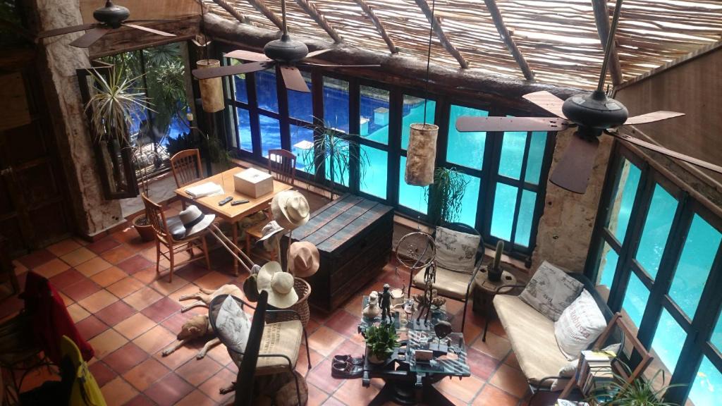 Alfredo V. Bonfil House | Jungle Lodge CANCUN AEROPUERTO