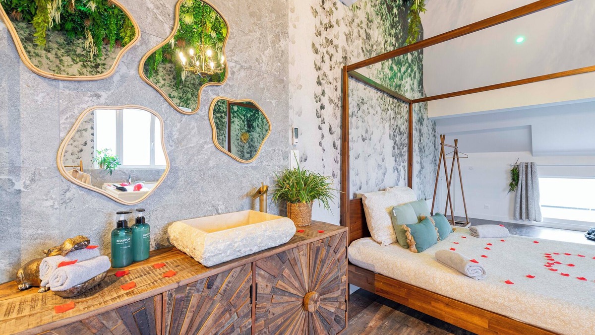 Nanteuil-les-Meaux Apartment | Jungle palace apartment with jacuzzi 15 minutes from Disneyland