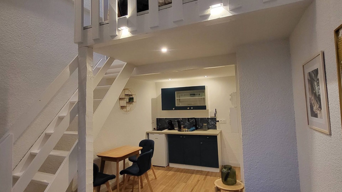 La Gare Apartment | Jungle T2 Neuf Clim Netflix Cosy Centre Ville Gare