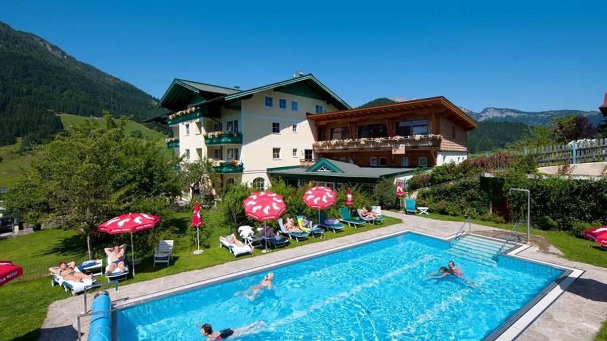 Sankt Martin am Tennengebirge Hotel | Juniorsuite with shower od. Bathroom, WC - Wohlfühlhotel Martinerhof