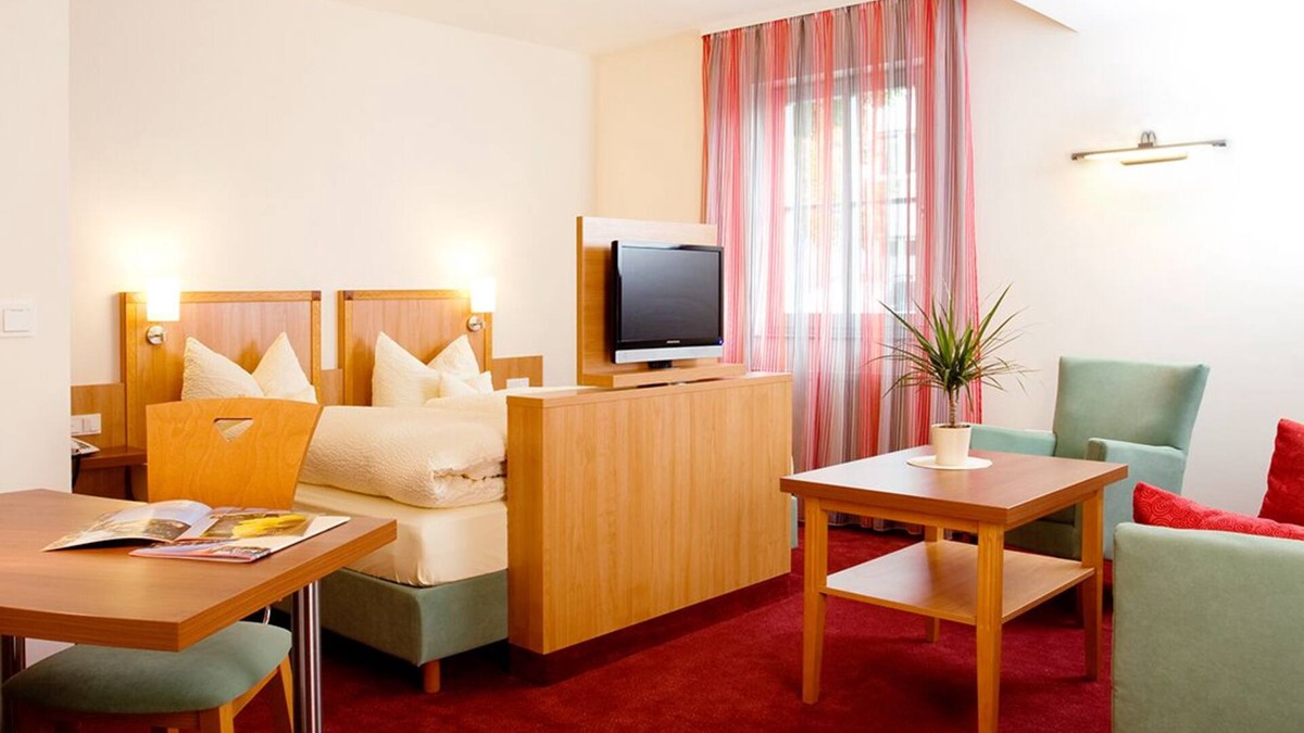 Veitshoechheim Apartment | Junior Suite with Kichenette