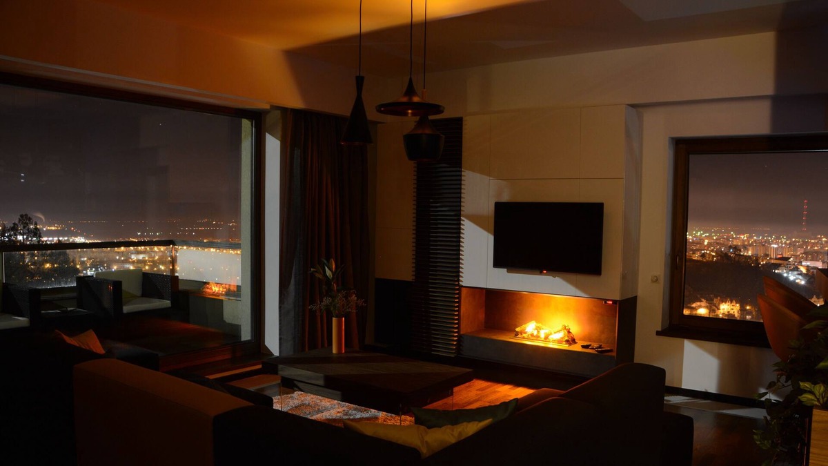 Brasov Apartment | Juniper - Breathtaking Historic Town Views